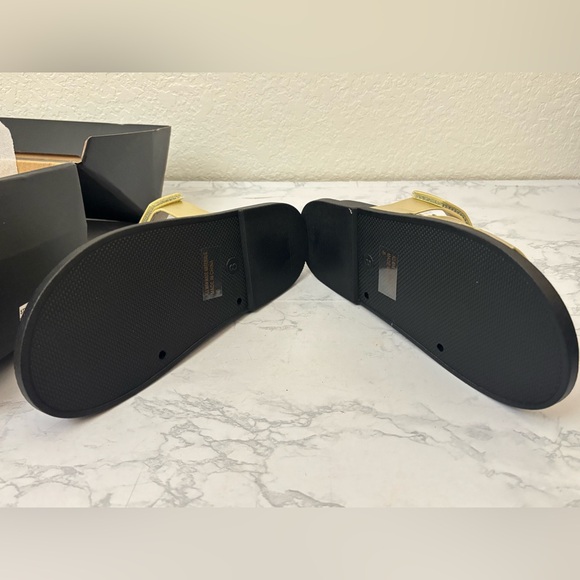 Fashion Nova Black Gold Woven Slides Womens Sz 8 AYO-02 Slip On Sandals Shoes - Picture 6 of 9